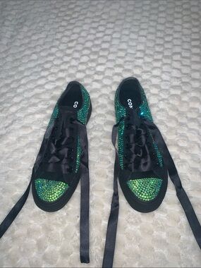 Converse Green Crystal Low-Top Sneakers with Black Ribbon Laces, Size 7